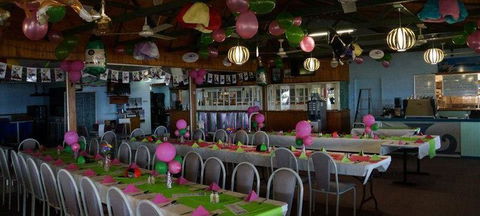 Waters Edge Bistro - Tourism Caloundra 2