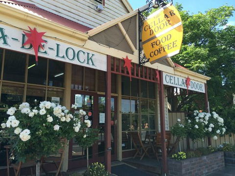Wa-De-Lock Cellar Door - Tourism Caloundra 0
