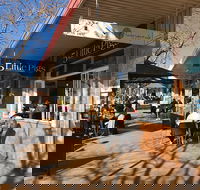 5 Little Pigs - Tourism Caloundra