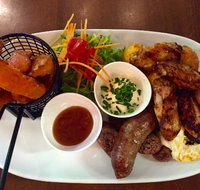 Savannah Cafe and Bar