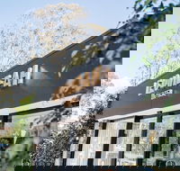 Leumeah Hotel - Tourism Caloundra