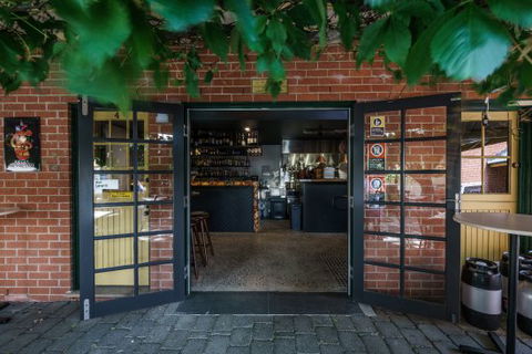 Vine And Tap - Tourism Caloundra 0