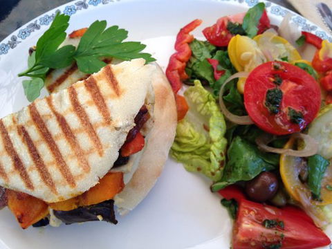 Artisan On Lewis - Tourism Caloundra 0
