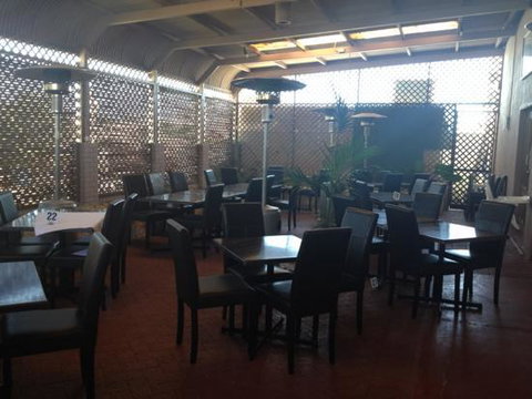 Albany's Indian Tandoori Restaurant - Tourism Caloundra 0