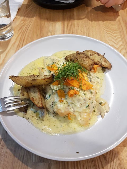 Harbour Lights Cafe - Tourism Caloundra 6