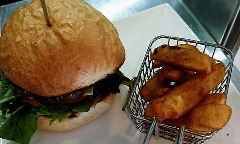 Mercadante Woodfired Pizzeria - Tourism Caloundra 0