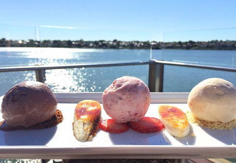 UTS Haberfield Club - Tourism Caloundra 7