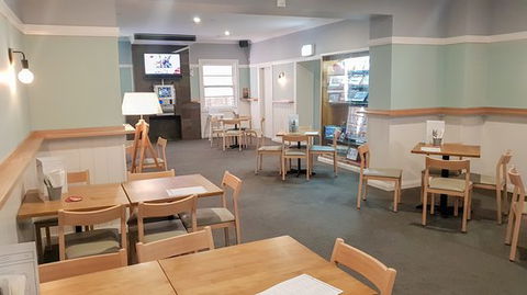 Australian Hotel Yass Bistro - Tourism Caloundra 0