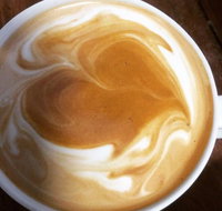 Two Tails Wagging - Tourism Caloundra