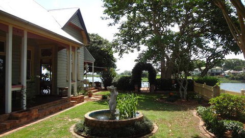 The Old Bank Gladstone - Tourism Caloundra 0