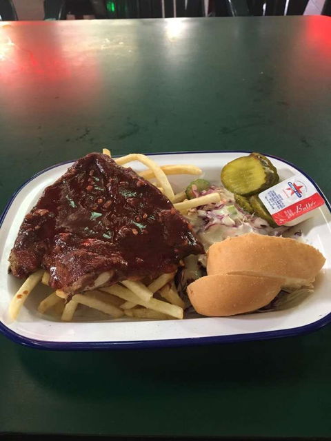 Cave Man BBQ - Tourism Caloundra 0