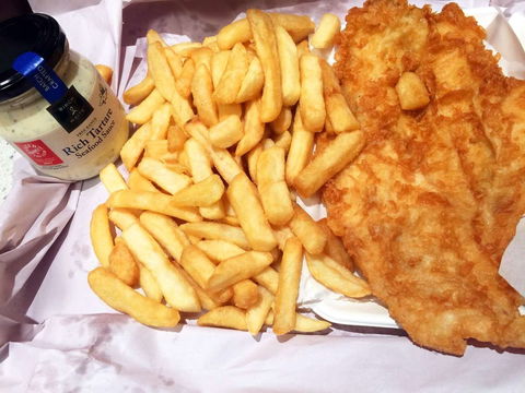 Piscari Fish & Chips - Tourism Caloundra 0