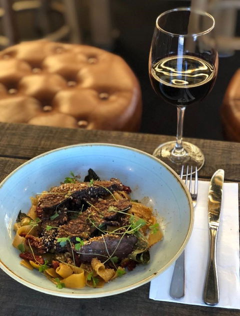 Royal Hotel Camden - Tourism Caloundra 0