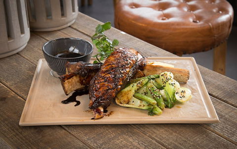 Royal Hotel Camden - Tourism Caloundra 1