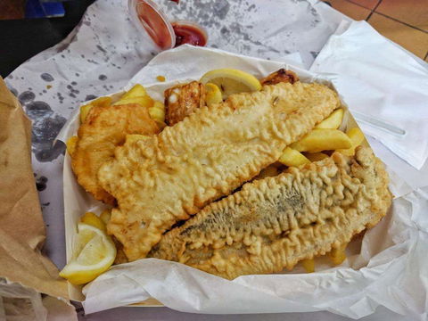 Miles Grove Cafe - Tourism Caloundra 0