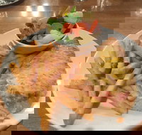 Bull and Bush - Tourism Caloundra