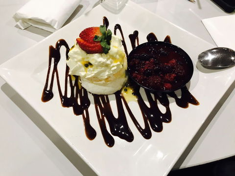 Charlie's Family Restaurant - Tourism Caloundra 0