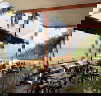 Enzo's On The Beach - Tourism Caloundra