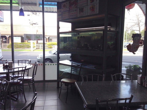 Hue Hue - Tourism Caloundra 0