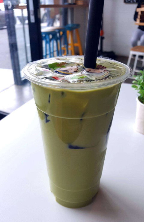 YOLO Coffee Cafe - Tourism Caloundra 0