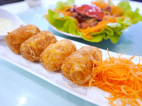 Bach Dang Vietnamese - Tourism Caloundra 0