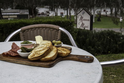Cafe Mannum - Mannum Motel Complex - Tourism Caloundra 2
