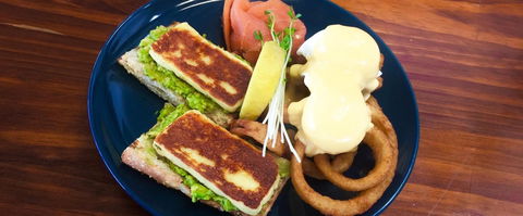 Cafe Nui - Tourism Caloundra 0