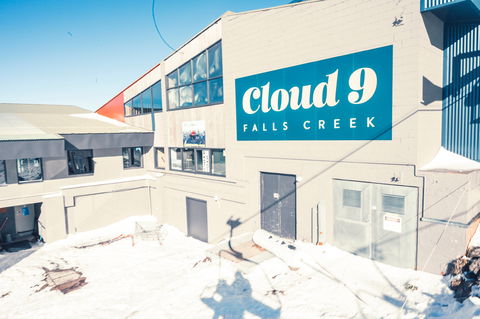 Cloud 9 - Tourism Caloundra 0