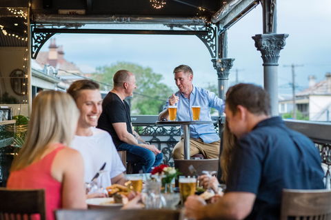 Commercial Hotel Morpeth - Tourism Caloundra 1