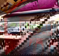 Royal Exchange Hotel - Tourism Caloundra