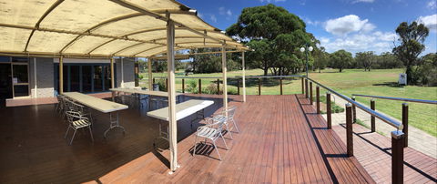 The Country Club - Vincentia - Tourism Caloundra 0
