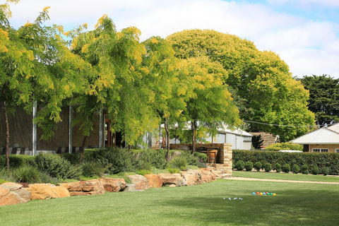 Howard Vineyard - Clover + Stone Resturant - Tourism Caloundra 2