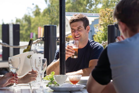 Mannum Hotel - Tourism Caloundra 0