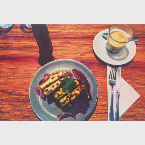 Table View - Tourism Caloundra 0