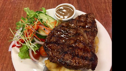 Brisbane Valley Tavern Bistro - Tourism Caloundra 0