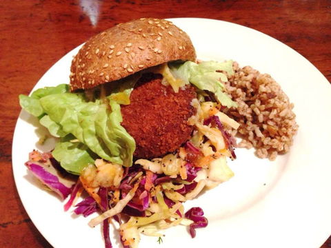 Laurie's Vegetarian - Tourism Caloundra 0