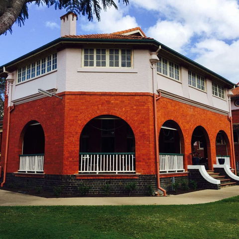Muddy Waters Cafe - Tourism Caloundra 0