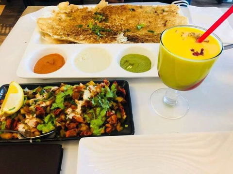 Baahubali Indian Restaurant - Tourism Caloundra 0