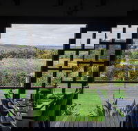Black Swan Winery and Restaurant - Tourism Caloundra