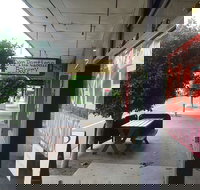 Le's Vietnamese Street Food Restaurant