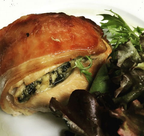 Lizzie Bay Gourmet - Tourism Caloundra 0