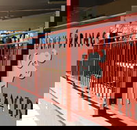 Berry Springs Tavern - Tourism Caloundra