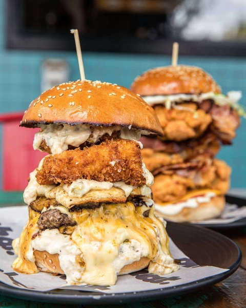 PHAT Pizza And Burger Bar - Tourism Caloundra 0