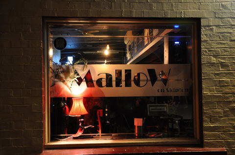 The Mallow Hotel - Tourism Caloundra 1