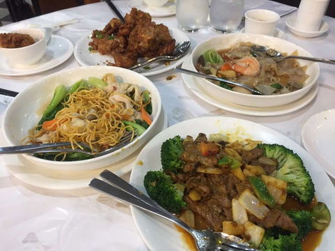 Royal East Chinese Restaurant - Tourism Caloundra 0