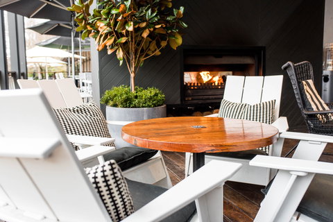 The Stirling Hotel - Tourism Caloundra 1