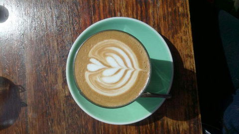 Elizabeth Bay Cafe - Tourism Caloundra 0