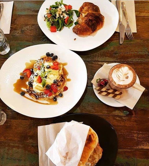 Piccolo’s On William - Tourism Caloundra 0