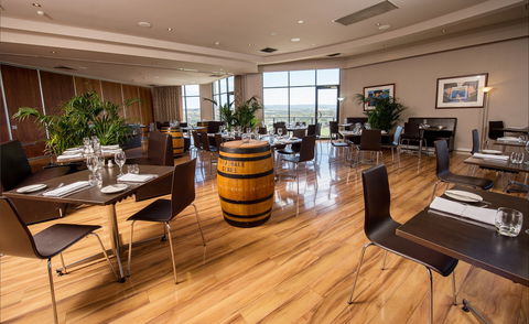Baudins Restaurant At McCracken Country Club - Tourism Caloundra 2