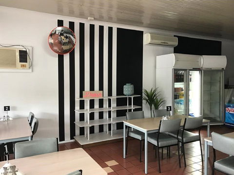 Cafe On West - Closed - Tourism Caloundra 0